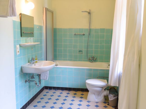 Bad Zimmer Haupthaus
